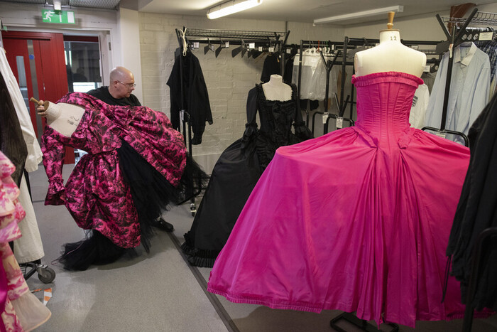 Photos: Go Behind the Scenes of SCHOOL FOR SCANDAL At Royal Shakespeare Company Image