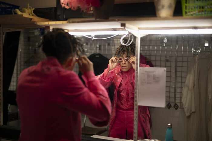 Photos: Go Behind the Scenes of SCHOOL FOR SCANDAL At Royal Shakespeare Company Image