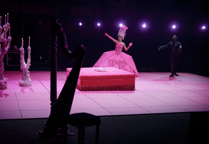 Photos: Go Behind the Scenes of SCHOOL FOR SCANDAL At Royal Shakespeare Company Image
