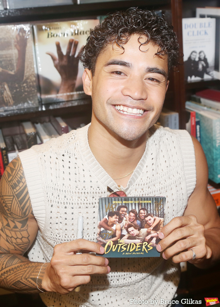 Photos: THE OUTSIDERS Cast Signs Original Broadway Cast Recording at Barnes & Noble Image
