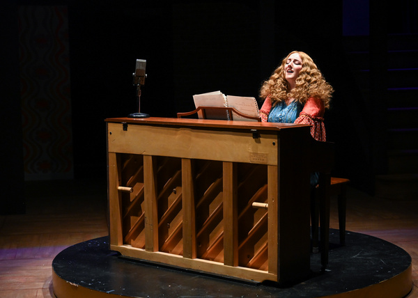 Photos: BEAUTIFUL: THE CAROLE KING MUSICAL at Centre Stage  Image