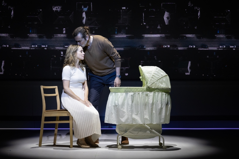 Review: NEXT TO NORMAL at Houston Broadway Theatre  Image