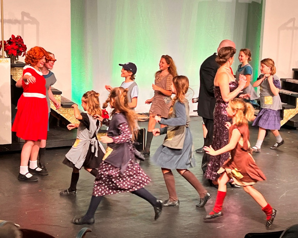 Photos: ANNIE at Theatrikos Theatre Company  Image