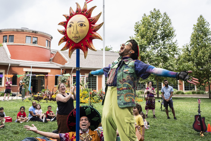 Photos: THE LIZARD Y EL SOL Now In Chicago Parks Through August 11 Image