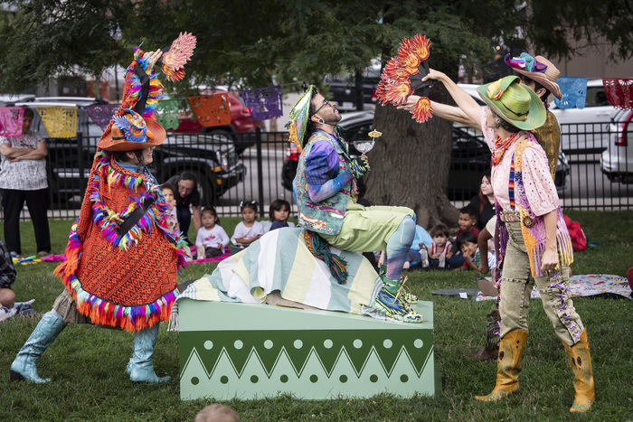 Photos: THE LIZARD Y EL SOL Now In Chicago Parks Through August 11 Image
