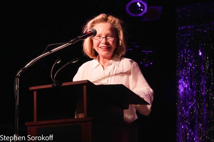 Debra Jo Rupp Photo