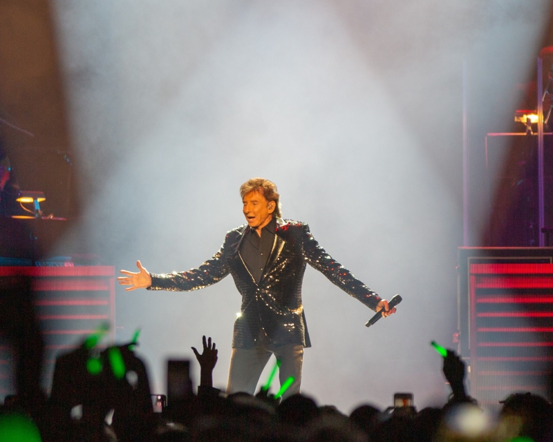 Review: BARRY MANILOW THE LAST SAINT PAUL CONCERT at Xcel Energy Center  Image