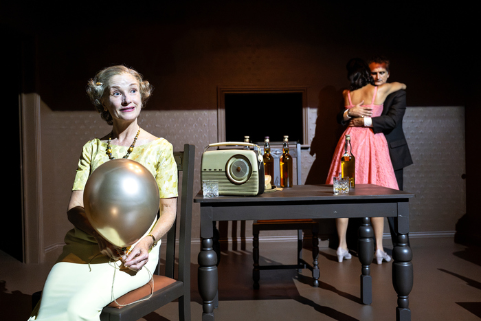 Photos: First Look At Jane Horrocks and More In THE BIRTHDAY PARTY Image