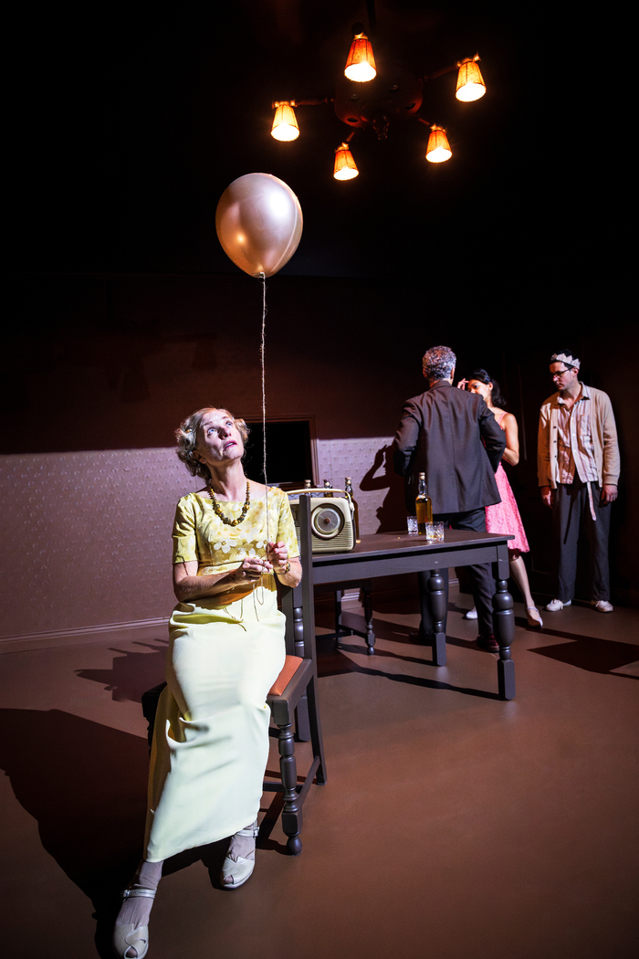 Photos: First Look At Jane Horrocks and More In THE BIRTHDAY PARTY Image