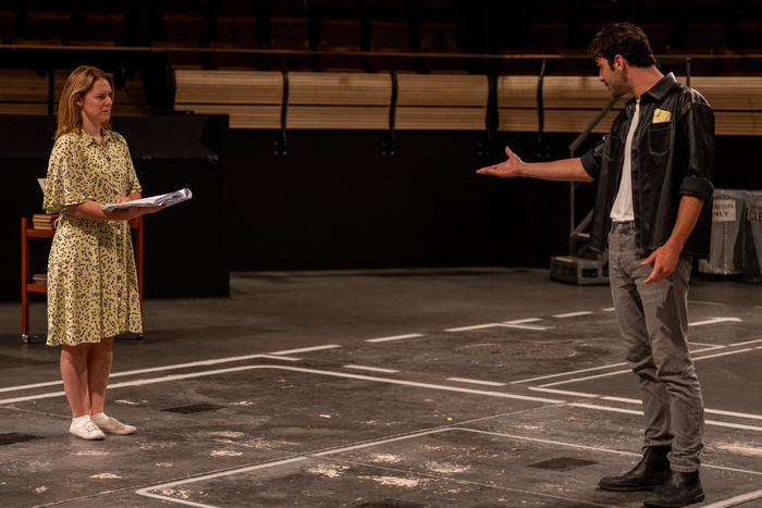 Photos: Gina Beck and Michael Simkins in Rehearsal For GUYS & DOLLS Image