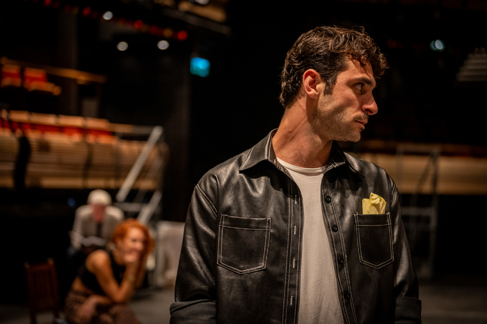 Photos: Gina Beck and Michael Simkins in Rehearsal For GUYS & DOLLS Image