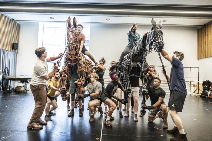 Photos: WAR HORSE UK and Ireland Tour in Rehearsal Image