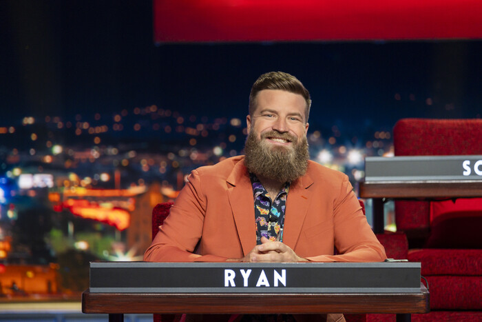 Photos: Prime Video Reveals First Look and Premiere Date for ARE YOU SMARTER THAN A CELEBRITY?  Image