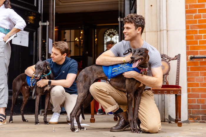 Photos: Bernadette Peters, Elaine Paige, and More at WEST END WOOFS (AND MEOWS) Image