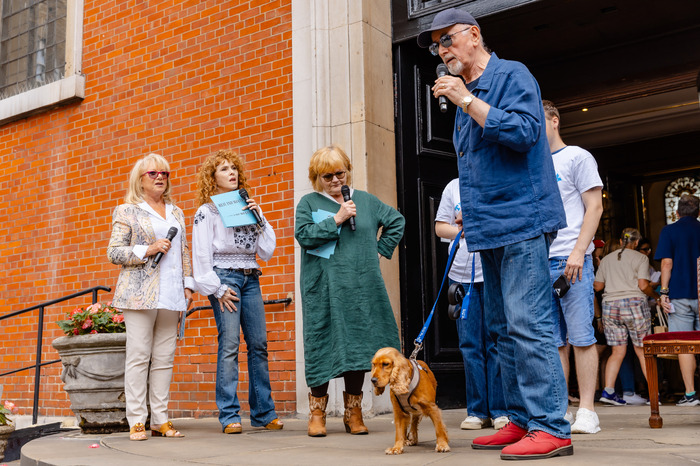 Elaine Paige, Bernadette Peters, Lesley Nicol, Pete Regan Photo