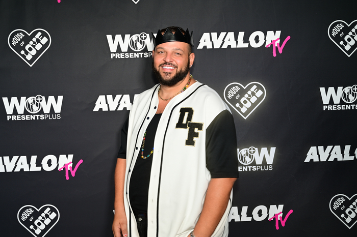 Daniel Franzese Poses for AVALON TV S2 Premiere Red Carpet Photo