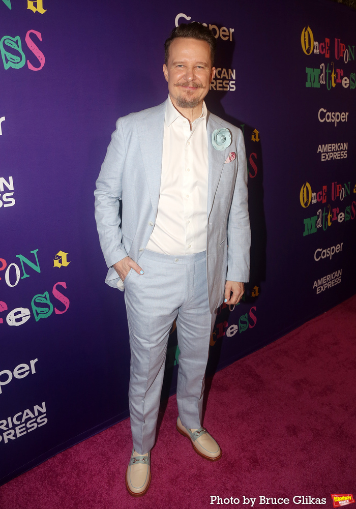 Photos: ONCE UPON A MATTRESS Stars Hit The Pink Carpet on Opening Night Image