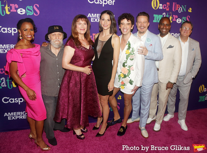 Nikki Renee Daniels, David Patrick Kelly, Ana Gasteyer, Sutton Foster, Michael Urie,  Photo