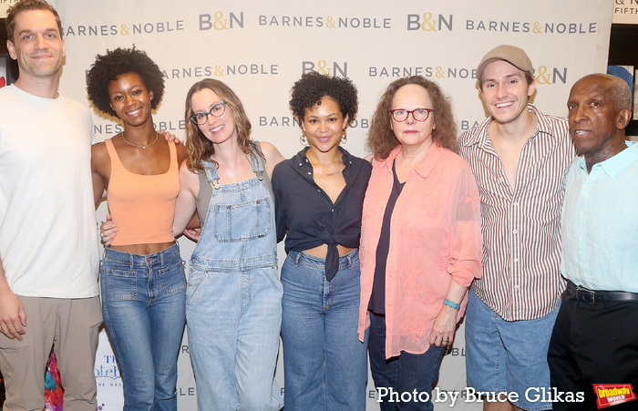 Photos: THE NOTEBOOK Cast at Barnes & Noble CD Signing Event Image