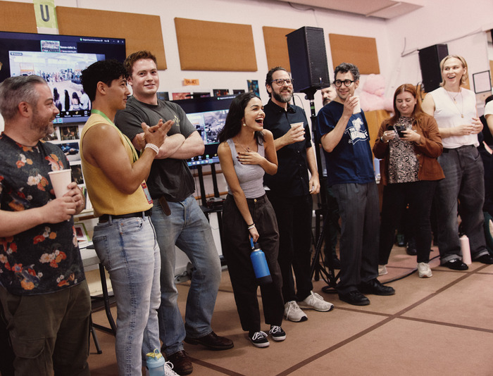 Photos: Rachel Zegler, Kit Connor & More in ROMEO + JULIET Rehearsals Image