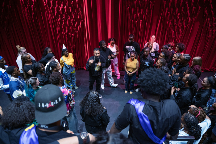 Photos: A LONG GOODBYE at Hackney Empire  Image