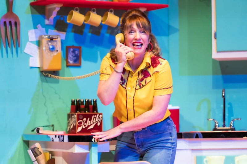 Review: ALWAYS...PATSY CLINE at Hillbarn Theatre Image