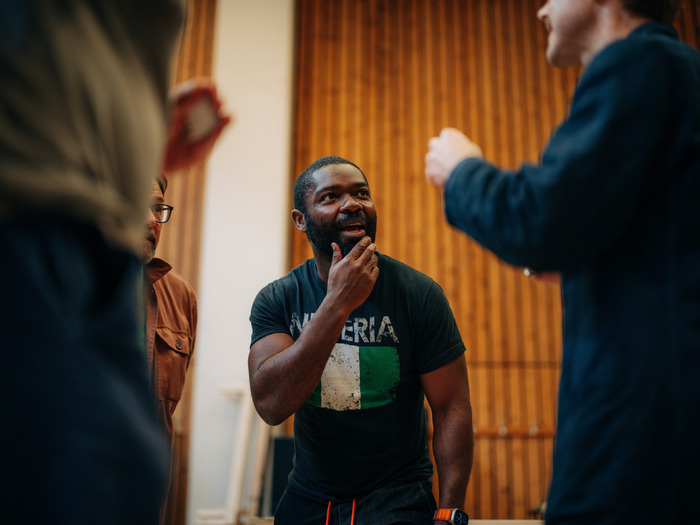 Photos: CORIOLANUS in Rehearsals at the National Theatre Image