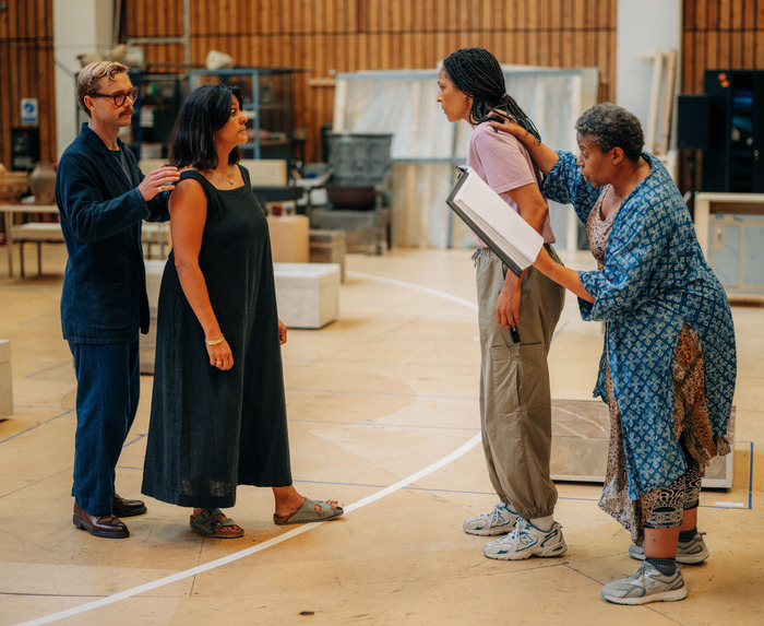 Photos: CORIOLANUS in Rehearsals at the National Theatre  Image