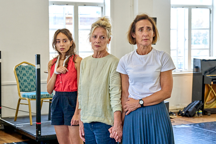 Photos: MURDER ON THE ORIENT EXPRESS UK and Ireland Tour in Rehearsal  Image