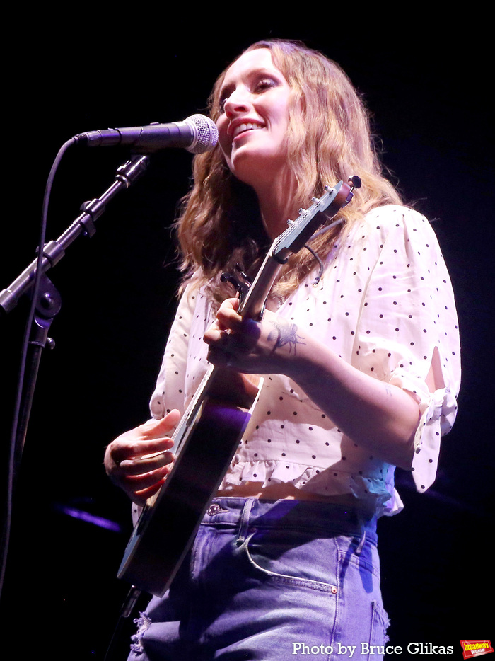 Photos: Ingrid Michaelson Performs Songs from New Album at THE NOTEBOOK Image