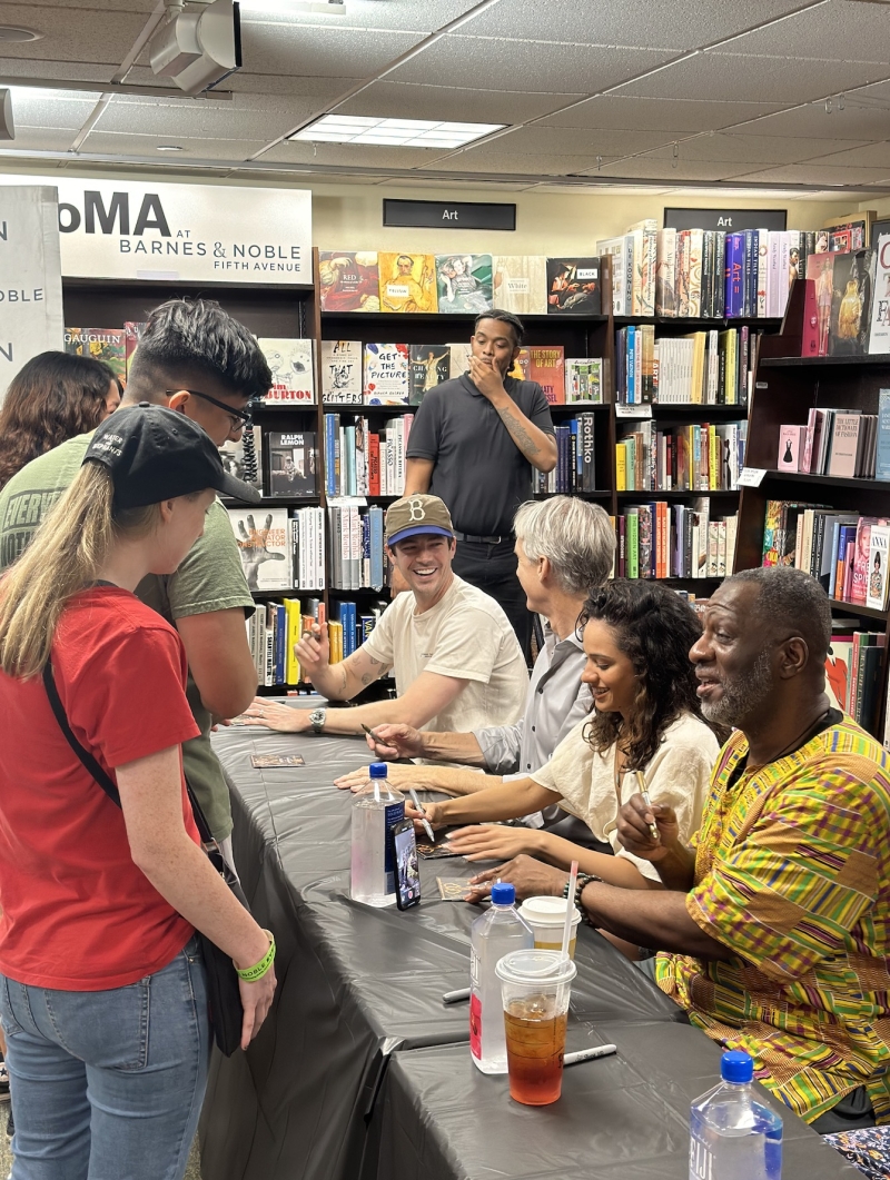 Photos: WATER FOR ELEPHANTS Cast Signs Albums at Barnes & Noble Image