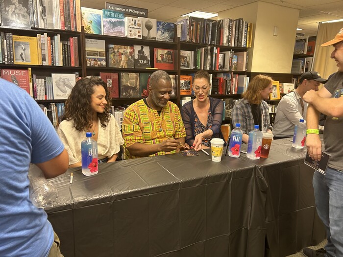 Photos: WATER FOR ELEPHANTS Cast Signs Albums at Barnes & Noble Image