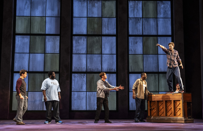 Photos: THE FULL MONTY at Paramount Theatre  Image