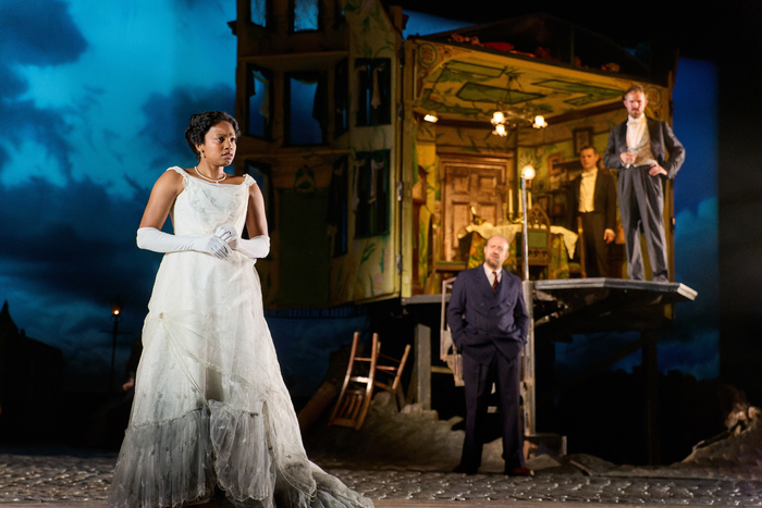 Photos: AN INSPECTOR CALLS is Now on UK Tour  Image