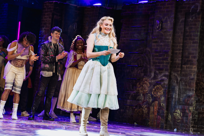 Photos: & JULIET Celebrates 750 Performances On Broadway Image