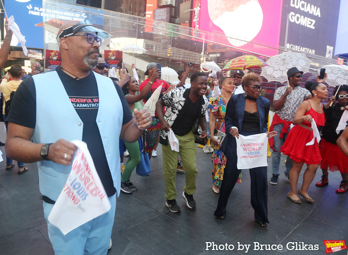 Photos: A WONDERFUL WORLD Cast Parades to Studio 54 Image