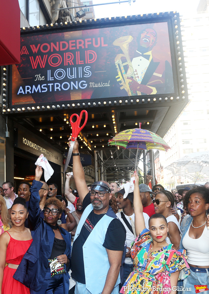 Photos: A WONDERFUL WORLD Cast Parades to Studio 54 Image
