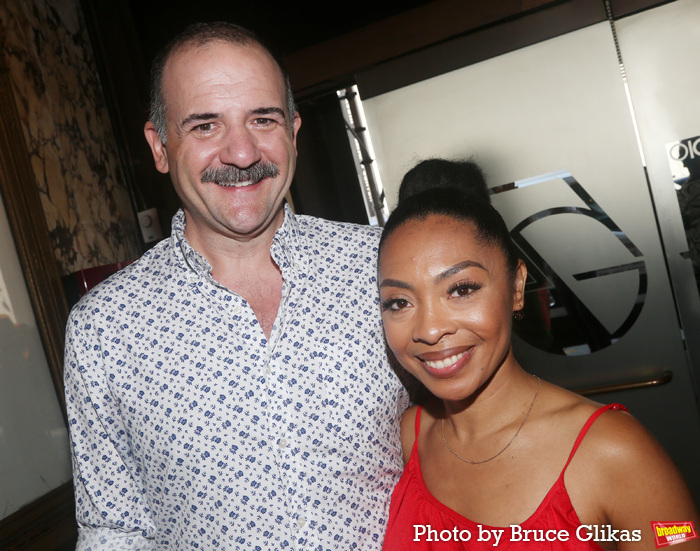 Photos: A WONDERFUL WORLD Cast Parades to Studio 54 Image