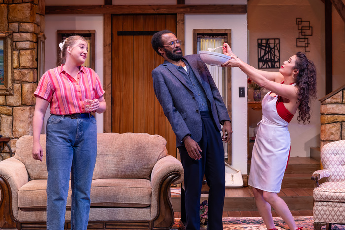 Photos: DON'T DRESS FOR DINNER at Laguna Playhouse Image
