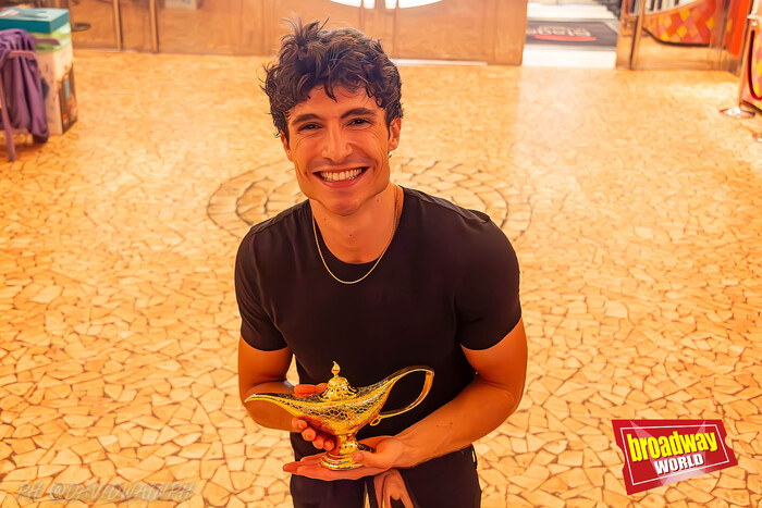 PHOTOS: Ferran Fabá es el nuevo ALADDIN en el Teatro Coliseum de Madrid  Image