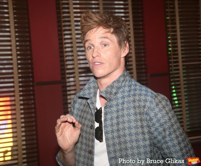 Photos: CABARET Stars Eddie Redmayne & Gayle Rankin Honored with Sardi's Portraits  Image