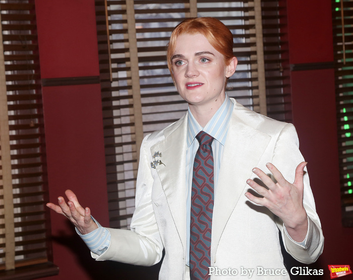 Photos: CABARET Stars Eddie Redmayne & Gayle Rankin Honored with Sardi's Portraits  Image