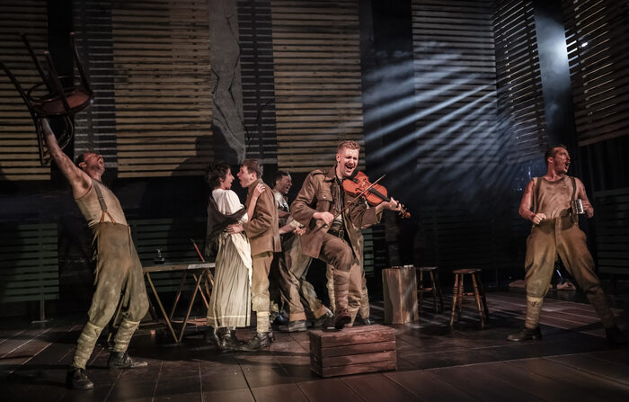 Photos: Max Bowden, Charlie Russell, and More Lead UK Tour of BIRDSONG  Image