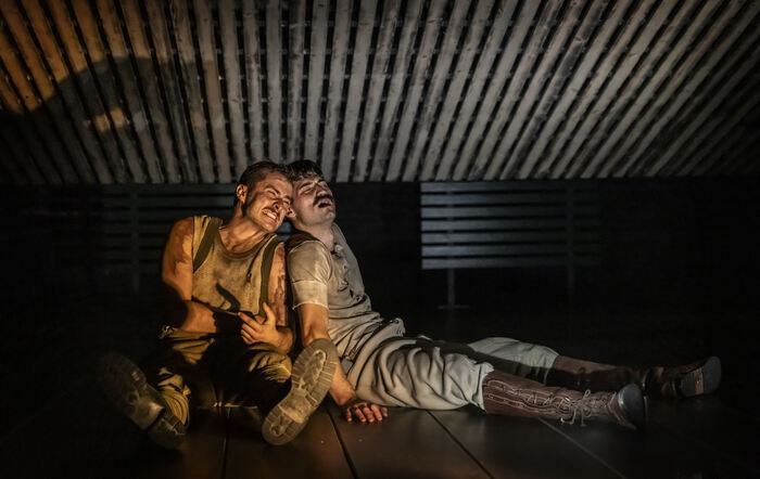 Photos: Max Bowden, Charlie Russell, and More Lead UK Tour of BIRDSONG  Image