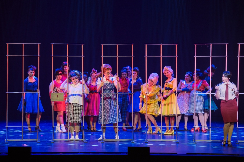 Review: HAIRSPRAY at Crown Theater Image