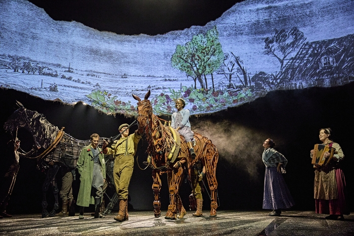 Photos: UK and Ireland Tour of WAR HORSE  Image