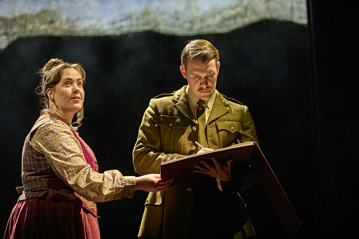 Photos: UK and Ireland Tour of WAR HORSE  Image