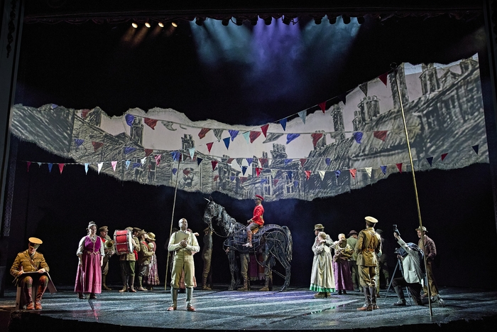 Photos: UK and Ireland Tour of WAR HORSE  Image