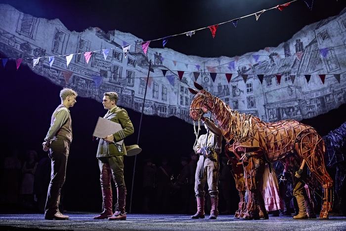 Photos: UK and Ireland Tour of WAR HORSE  Image