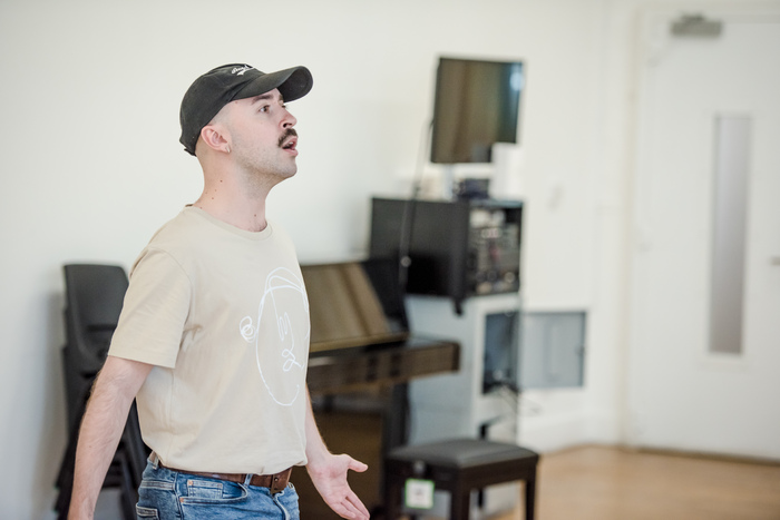 Photos: Rob Madge in Rehearsal For BUYER & CELLAR Image